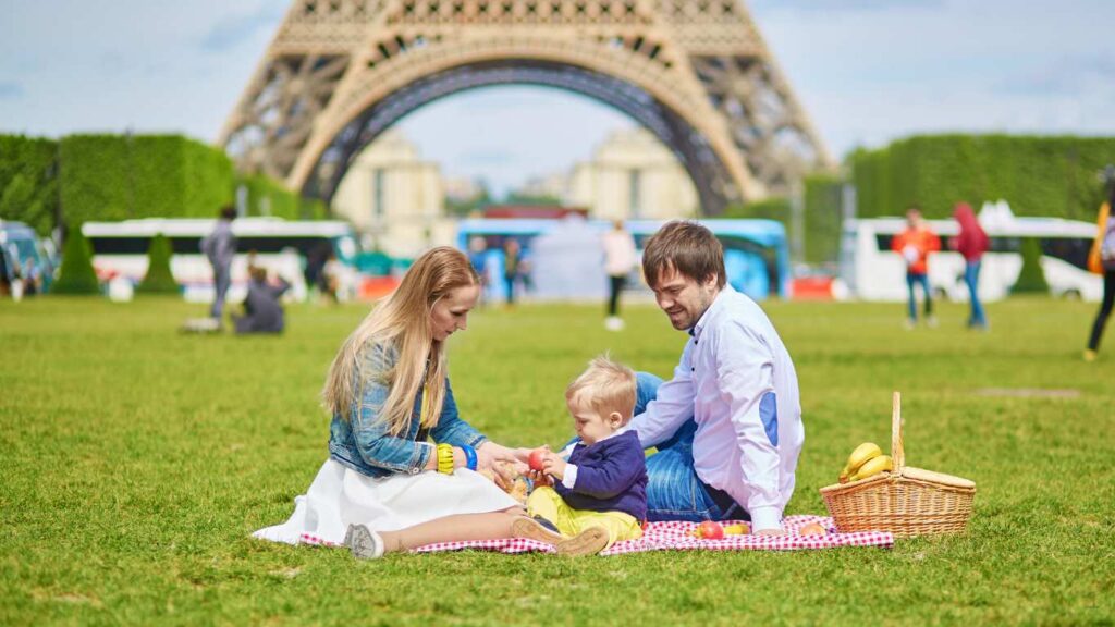 Best hotels in Paris France for families with spacious rooms